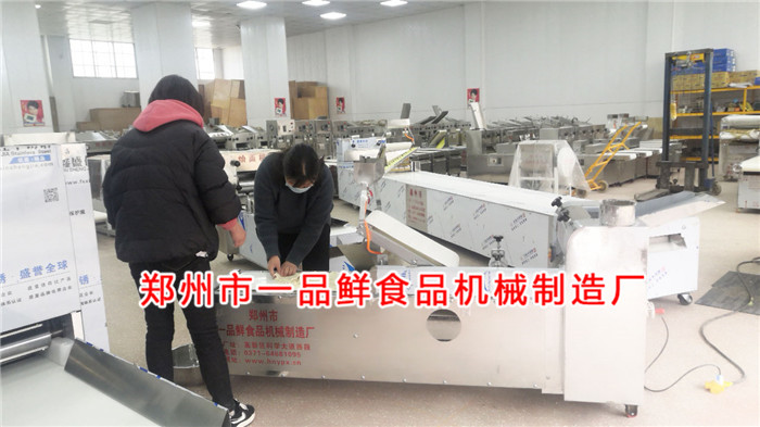 客戶(hù)訂購(gòu)飯店用燴面機(jī)當(dāng)天就發(fā)貨了(圖1) 客戶(hù)訂購(gòu)飯店用燴面機(jī)當(dāng)天就發(fā)貨了(圖1)